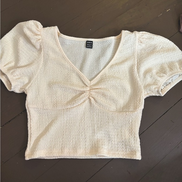 poofy sleeve shirt - Picture 1 of 2